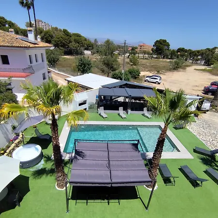 Mediterranean Moon House Вилла *